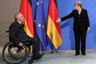 Rückendeckung für Merkel - Schäuble gegen Debatte zur Verschärfung der deutschen Grenzkontrollen -