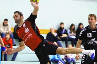 Rückkehr an die alte Wirkungsstätte - Mario Schuldes war 2015 noch für die zweite Mannschaft des HC Glauchau/Meerane am Ball. In dieser Saison übernahm er das Traineramt beim ZHC Grubenlampe.