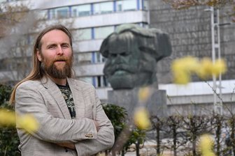 Rückkehr nach Chemnitz: Der Berliner Maler Lars Teichmann in der Kulturhauptstadt - Der Berliner Maler Lars Teichmann - zurück in seiner alten Heimat.