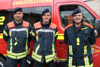 Rückkehrer wird neuer Wehrleiter: Was sich aus Sicht des Eppendorfer Feuerwehrchefs tun muss - Der neue Eppendorfer Wehrleiter Tino Hübler wird von seinen Stellvertretern Robby Kluge und Sven Uhlig (v. r.) unterstützt.