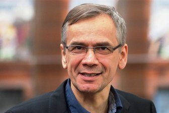 Rückschau auf verlorene Welt - Lutz Seiler erhielt 2020 den Preis der Leipziger Buchmesse für seinen Roman "Stern 111".