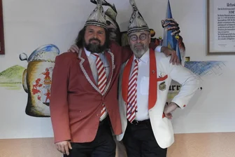 Rüdiger Jäkel ist über 40 Jahre beim Karnevalsverein Rechenberg-Bienenmühle: „Wisst ihr noch, wie alles begann?“ - Vorfreude auf den Jubiläumsfasching in Rechenberg-Bienenmühle: Steffen Walther (l.) und Rüdiger Jäkel.