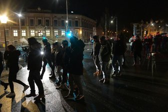 Rund 800 "Spaziergänger" in Freibergs Innenstadt unterwegs - 