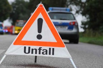 „Rund um Zschopau“: Betreuerfahrzeug in Unfall verwickelt - In Zschopau hat am frühen Samstagnachmittag ein Unfall für Verkehrsbehinderungen gesorgt.