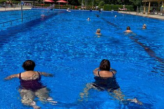 Rutsche und Schatten: Freibad Penig lockt mit Abkühlung - Das Freibad in Penig ist der ideale Ort für Abkühlung. Es gibt sogar eine Tageskarte.