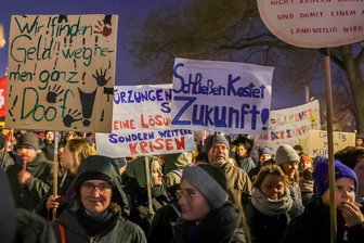 Sachsen: Ablehnungswelle bei Integrationsförderung - Organisationen warnen vor Kollaps - Wie einst vor den Verhandlungen zum Landeshaushalt 2025/26 soll es vor Weihnachten in Dresden Proteste gegen Kürzungen geben. Diesmal droht Integrationsinitiativen nach einer Ablehnungswelle bei Fördermitteln das Aus.