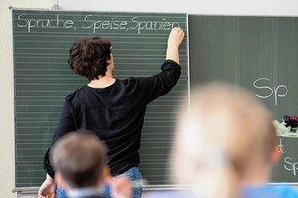 Sachsen denkt über Schule nach: Welchen Sinn haben Noten und Hausaufgaben? - Sieht so die Schule der Zukunft aus?