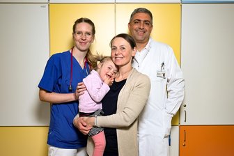 Sachsen: Miriams tapferer Kampf gegen Leukämie - Miriam und ihre Mutter Anna Melz sind froh, denn die schlimme Zeit der Krebsbehandlung ist vorbei. Professor Denis Schewe und Kinderärztin Dr. Ines Goppelt vom Uniklinikum Dresden haben eine neue Immuntherapie eingesetzt.