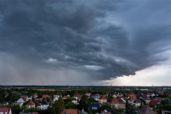 Sachsen startet in die Ferien - doch das Wetter wird schaurig - Sommerferien = Sonnenschein? In Sachsen muss in den kommenden Tagen auch mit ganz anderem Wetter gerechnet werden.