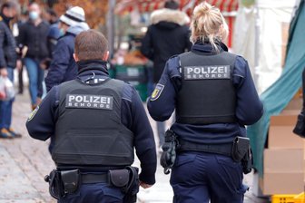 Sachsen stockt Impfteams auf und verstärkt Corona-Kontrollen - 