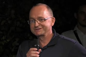 Sachsen-Wahl 2024: CDU wählt "Heimatunion"-Chef als Direktkandidat - Sachsens "Heimatunion"-Chef Sven Eppinger - hier bei einer CDU-Regionalkonferenz am 12. September in Riesa - ist im bisherigen Wahlkreis von Landtagspräsident Matthias Rößler zum CDU-Direktkandidaten für die Sachsen-Wahl 2024 gewählt worden.