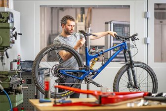 Sachsen zeigt maßgeschneiderte Fahrräder - Einer der Aussteller auf der Messe: Simon Metzner stellt in Dresden Rahmensets für vollgefederte Mountainbikes her. Die Marke Actofive hat er auch schon in London präsentiert.