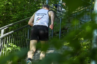 Sachsenburger Treppenlauf: Der Schnellste war nicht der Sieger - 44 Frauen und Männer sind beim Schlosstreppenlauf an den Start gegangen.