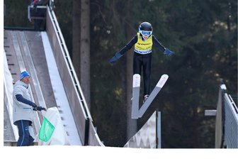 Sachsenmeisterschaft im Skispringen und der Nordischen Kombination: Johanngeorgenstädter präsentieren sich als gute Gastgeber - Jason Burke vom Gastgeber WSV 08 Johanngeorgenstadt gewann das Skispringen seiner Altersklasse Schüler 10.