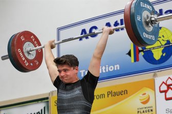 Sachsenmeisterschaften im Gewichtheben: Vogtländisches Quintett kämpft um Edelmetall - Einer der vogtländischen Hoffnungsträger: Der Rodewischer Oskar Hüllebrand.