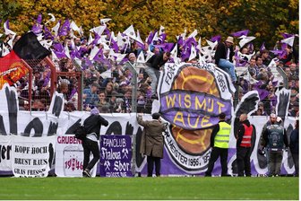 Sachsenpokal: Hier gibt es noch Tickets für Dynamo, den FC Erzgebirge, und den FSV Zwickau - Die Fans des FC Erzgebirge Aue dürfen am Samstag ihr Team erstmals gegen den SC Freital erleben.