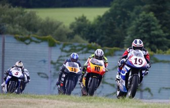 Bei der ADAC Sachsenring Classic konnten die alten Strategen am Gasgriff drehen.
