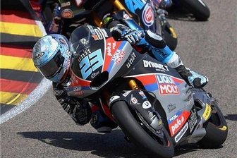 Sachsenring: Marcel Schrötter fährt in der Moto2 bis zur Erschöpfung auf der letzten Rille - Marcel Schrötter in der ersten Rennrunde . 