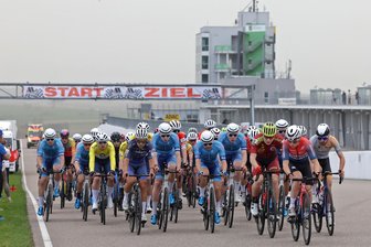 Sachsenringradrennen: Orga-Chef Dietmar Lohr über die 83. Auflage, die Tour de France, Radsport in den Medien und E-Fahrräder im Breitensport - Der Sachsenring ist am 25. August Schauplatz für die 83. Auflage des Traditionswettbewerbs. Im April gingen allein im Elite-Rennen knapp 130 Fahrer an den Start. Am Ende gewann der Tscheche Robert Kobr.