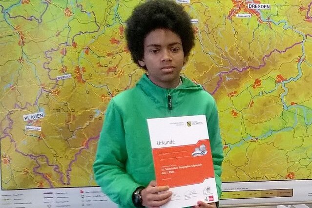 Sachsens bester Geo-Schüler kommt aus Halsbrücke - Göram Leeder-Kamanda ist Sachsens bester Geo-Schüler der 7. Klasse.