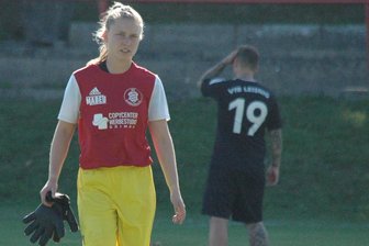 Sachsens erste Frau im Männerfußball: „Keiner muss Mitleid mit mir haben“ - Jahrelang haben Nele Walter und ihr Verein, der SV Großbardau, dafür gekämpft, dass die Torhüterin eine Spielberechtigung bei den Männern erhält.