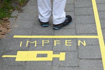 Sachsens Impfkommission für Corona-Impfung Jugendlicher mit bestimmten Risiken - 