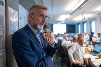 Sachsens Innenminister Armin Schuster: Hasskriminalität im Netz nimmt weiter zu - Sachsens Innenminister Armin Schuster (CDU) bei einer Krisenmanagementübung im Innenministerium in Dresden.