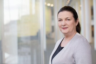 Sachsens Rekord-Abgeordnete a.D.: Warum Ex-SPD-Chefin Constanze Krehl Kampfpanzer für die Ukraine ablehnt - Constanze Krehl 