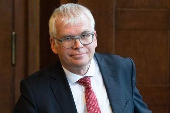 Sachsens Rekordhaushalt: Mehr Ausgaben, höhere Steuern - Hartmut Vorjohann - Sächsischer Finanzminister