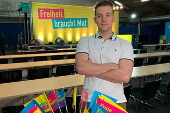 Sächsische FDP trifft sich in Döbeln: Es geht um die Wirtschaft - Philipp Hartewig, FDP-Bundestagsabgeordneter aus Mittelsachsen, fordert Entlastungen für Unternehmen.
