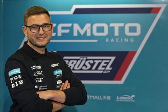 Sächsischer PrüstelGP-Rennstall zieht sich aus der Motorrad-WM zurück: Das sagt der Teammanager dazu - Teammanager Florian Prüstel hat den Abschied aus der Motorrad-WM bestätigt.
