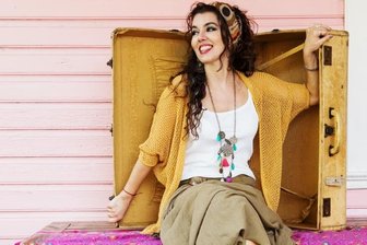 Sängerin aus Buenos Aires kommt nach Zwickau - Lily Dahab will die Zuhörer in der Neuplanitzer Versöhnungskirche am Sonnabend mit südamerikanischen Klängen verzaubern. 