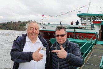 Saisonstart auf der Bleichlochtalsperre: Zwei Reederfamilien arbeiten fortan Hand in Hand - Gut gelaunt: Klaus-Peter Pretzsch vom MS "Thüringer Meer" (links) und Claus Anders von MS "Gera" sind gemeinsam in die Saison gestartet.