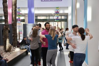 Salsa-Tanz am versteinerten Wald in Chemnitz - Im Tietz in Chemnitz wurde am Samstag getanzt.