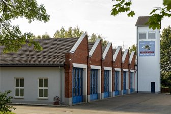 Sanierung des beschädigten Feuerwehrdepots in Falkenstein kommt voran - Das Feuerwehrdepot in Falkenstein wird saniert.