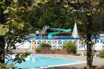 Sanierung in Sicht: Geringswalder Freibad wird aufgefrischt - Gehen die Pläne auf, erlebt das Freibad die letzte Saison vor Beginn der Sanierung.