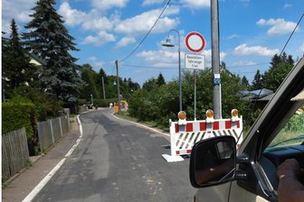 Sanierungsarbeiten in Lichtenau: Dorfstraße in Ottendorf ab Montag gesperrt - Die Dorfstraße im Lichtenauer Ortsteil Ottendorf wird saniert, hier der Straßenbau auf der Krumbacher Straße.
