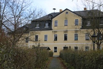 Sanierungsfall: Rittergut in Tobertitz droht der Verkauf - Am Rittergut in Tobertitz muss das Dach saniert werden.