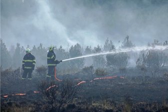 Satzunger und Reitzenhainer Kameraden zurück vom Torfbrand in Tschechien - Zur Bekämpfung des Torfbrandes hatten die Tschechen am Dienstagnachmittag auch die Feuerwehren Satzung und Reitzenhain angefordert. Foto: Bernd März/B&S