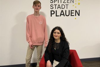 Saubere Toiletten, leere Mülleimer, weniger Mobbing: Was Plauener Schüler fordern - Evelin Horo und Fabrice Riley Franke setzten sich als Schülerratsmitglied und Schülersprecher für ihre Generation ein.