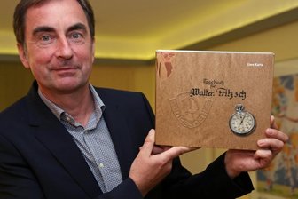 "Sauhaufen" treibt Trainer davon - Uwe Karte hat sich intensiv mit der Biografie von Trainerlegende Walter Fritzsch beschäftigt. Der Coach hinterließ in den 1950er-Jahren auch Spuren in Aue.