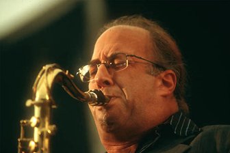 Saxofonist Paul Griesbach kommt als Ersatz für Jürgen Kerth zum Zwickauer Stadtfest - Der US-amerikanische Saxofonist Paul Griesbach springt für den erkrankten Jürgen Kerth ein.