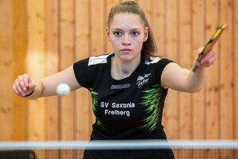 Saxonia-Damen überraschen zuhause - Hochkonzentriert: Alexandra Uhlig hat gegen den Tabellenzweiten Graupa alle ihre drei Spiele gewonnen. Insgesamt hat die neue Spitzenspielerin des SV Saxonia in der Rückrunde 4:1 Siege zu Buche stehen.
