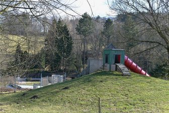 Saydaer Firma baut Spielplätze im Erlebnisbad Mulda - Auch der oberer Spielplatz auf dem Freibadgelände in Mulda soll erneuert werden. Foto: Eckardt Mildner