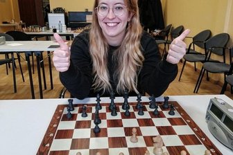 Schachmiezen mit souveräner Vorstellung - Schachmieze Stavroula Tsolakidou sammelte am Wochenende in Leipzig zwei Punkte am Spitzenbrett ein.