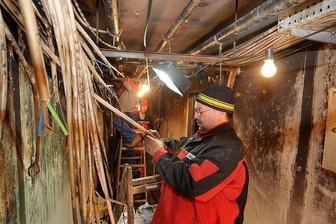 Klaus Wilde erneuert die Elektrik