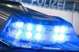Schäden durch Böller - Polizei sucht Zeugen -
