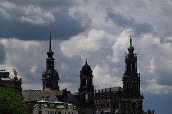 Schafskälte in Sachsen: Wann wird es jetzt endlich mal wieder Sommer? - Wechselhaft und nachts richtig kühl: Auch am Wochenende klettert das Thermometer in Sachsen wahrscheinlich nicht über die 20 Grad.