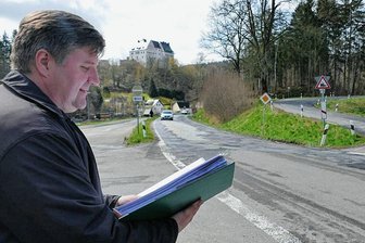 Schandfleck am Ortseingang Scharfenstein soll verschwinden - Nach Einschätzung von Drebachs Bauamtsleiter Thomas Berger ist die Staatsstraße S 228 ein Aushängeschild für den gesamten Ort, da sie viele Touristen direkt auf die Burg Scharfenstein führt.