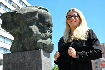 Schaper fordert in Rochlitz Altern in Würde - Linkepolitikerin Susanne Schaper will mit Gästen nach Lösungen suchen, in Würde zu altern.